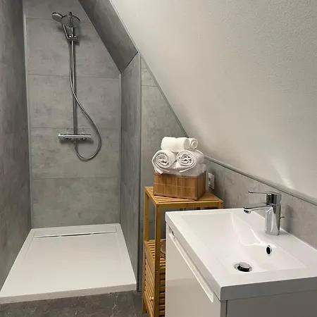 Le Joyau De Balmoral ホームステイ