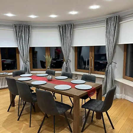 ホームステイ Le Joyau De Balmoral