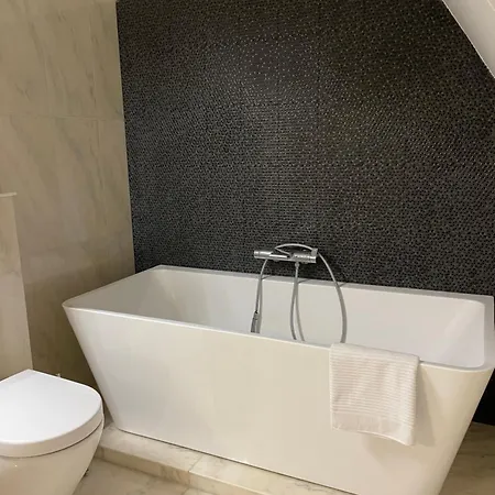 ホームステイ Le Joyau De Balmoral