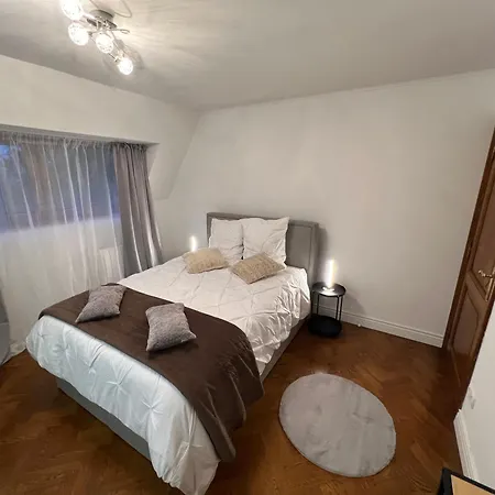 Le Joyau De Balmoral ホームステイ サルト・レ・スパ