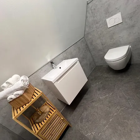 Le Joyau De Balmoral ホームステイ